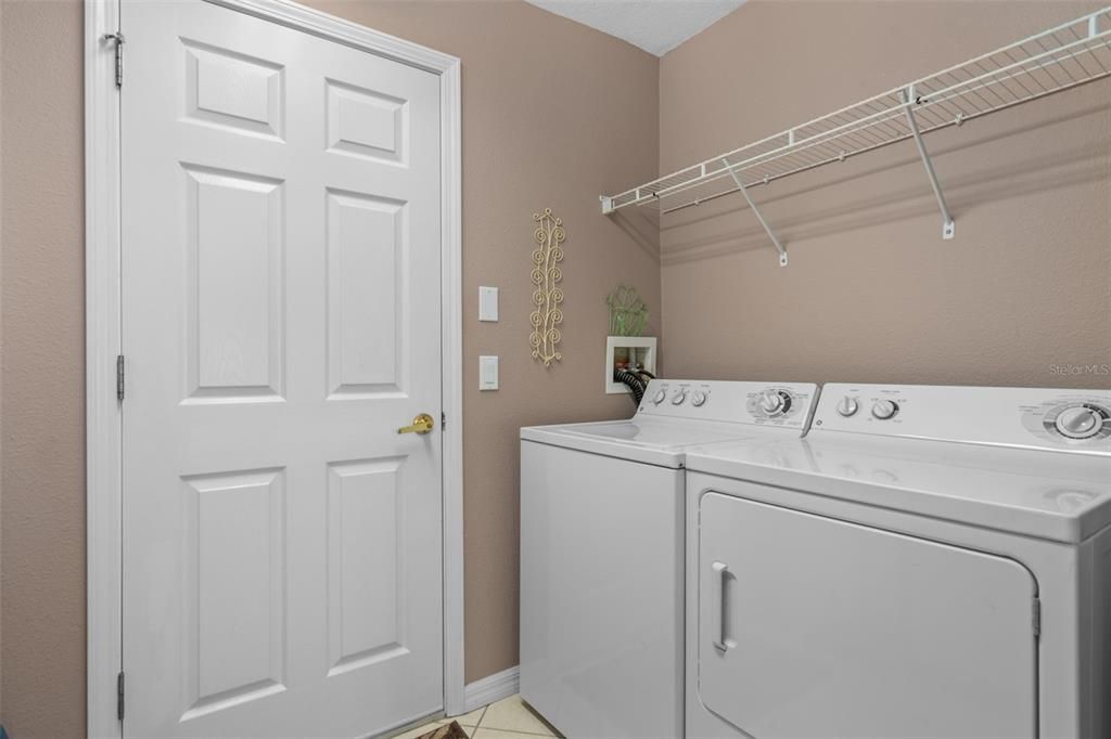 Под контрактом: $240,000 (2 спален, 2 ванн, 1686 Квадратных фут)