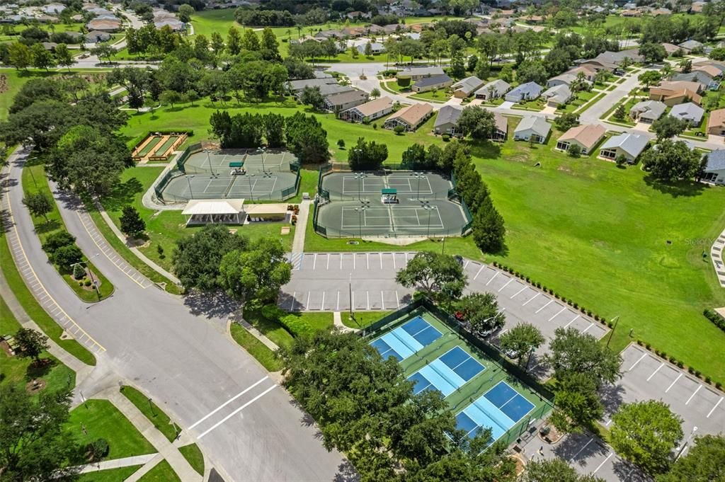 Под контрактом: $240,000 (2 спален, 2 ванн, 1686 Квадратных фут)