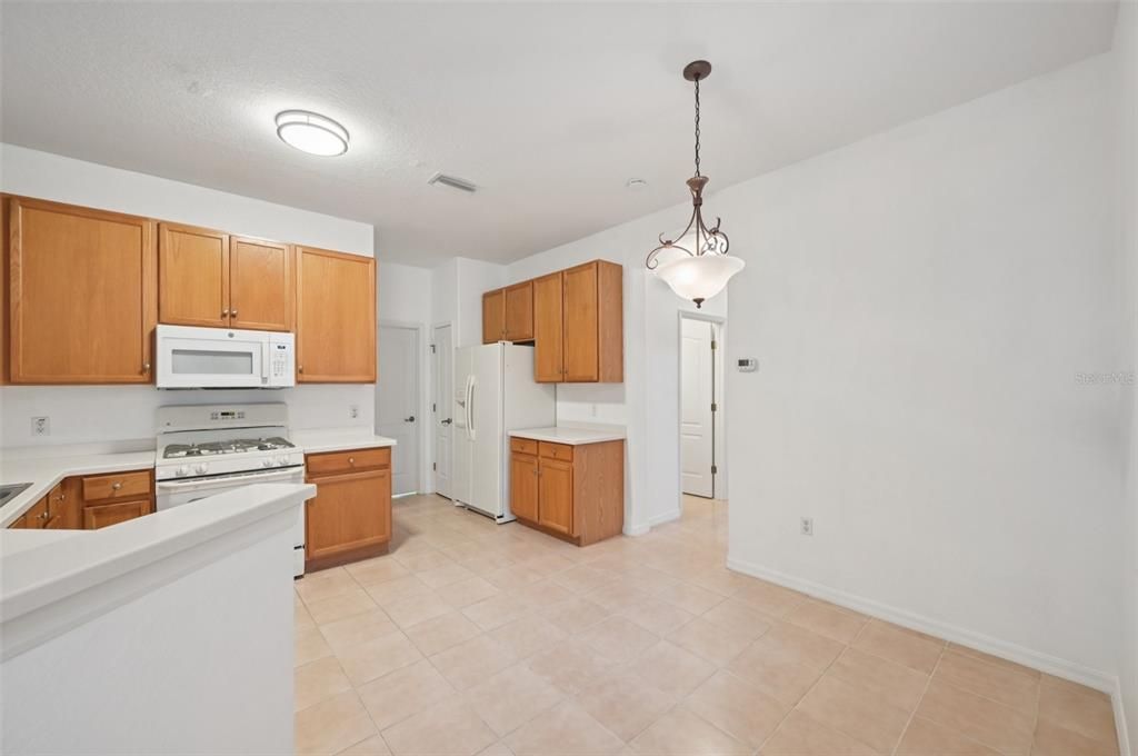 На продажу: $218,500 (3 спален, 2 ванн, 1292 Квадратных фут)