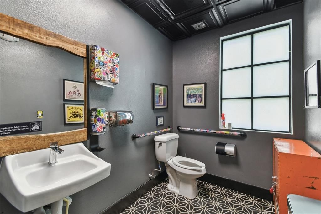 На продажу: $3,400,000 (0 спален, 0 ванн, 5745 Квадратных фут)