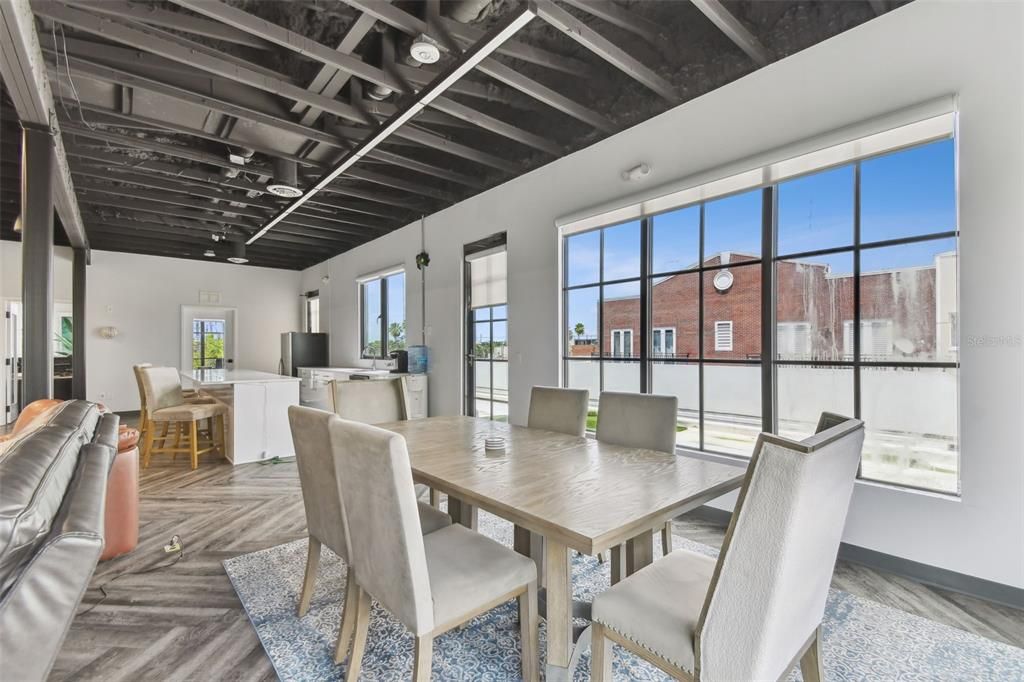 На продажу: $3,400,000 (0 спален, 0 ванн, 5745 Квадратных фут)