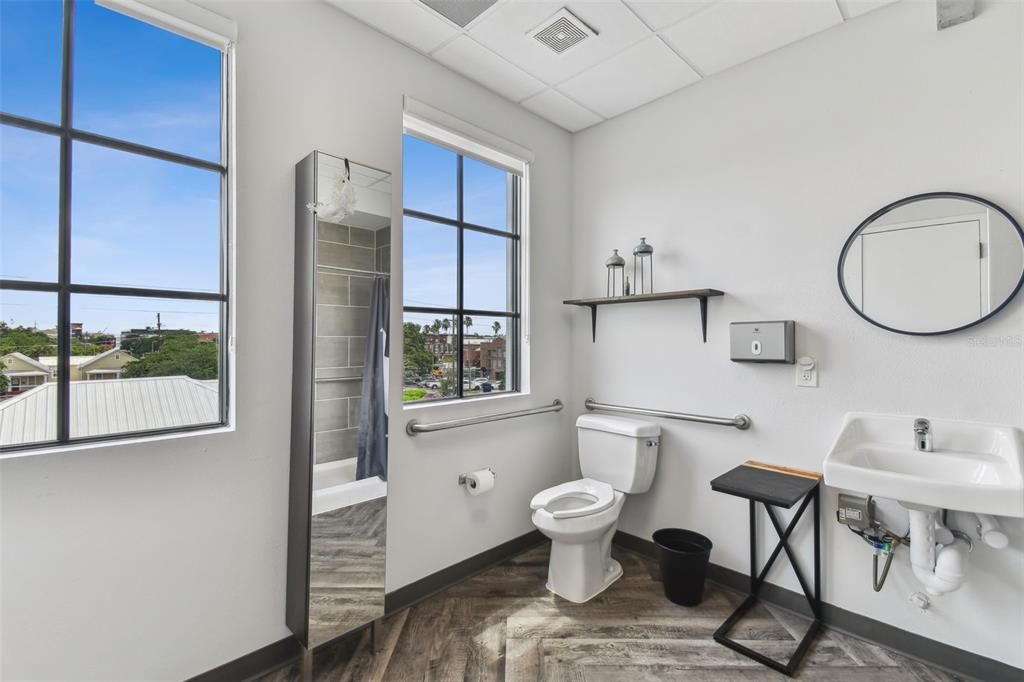 На продажу: $3,400,000 (0 спален, 0 ванн, 5745 Квадратных фут)