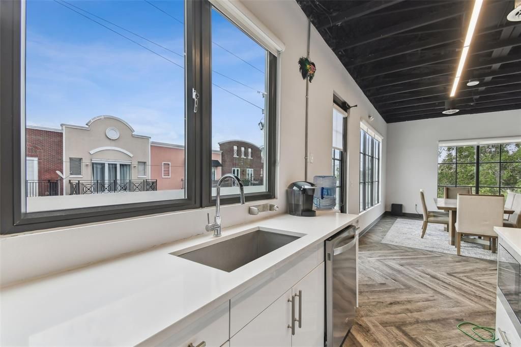 На продажу: $3,400,000 (0 спален, 0 ванн, 5745 Квадратных фут)