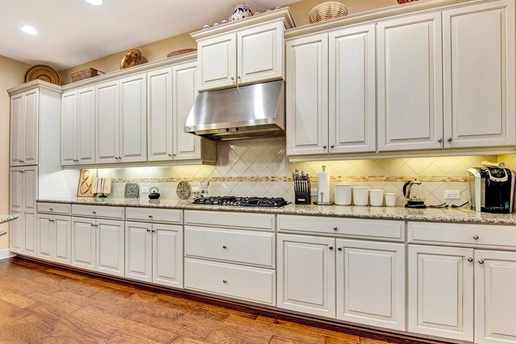 Active With Contract: $5,000 (3 beds, 3 baths, 2681 Square Feet)