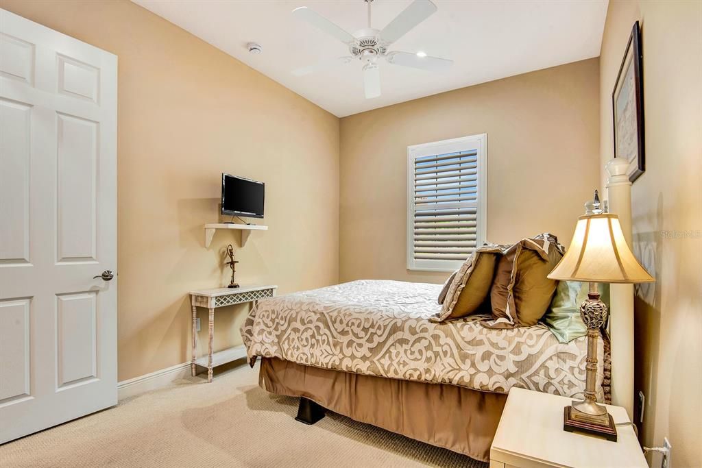 Active With Contract: $5,000 (3 beds, 3 baths, 2681 Square Feet)