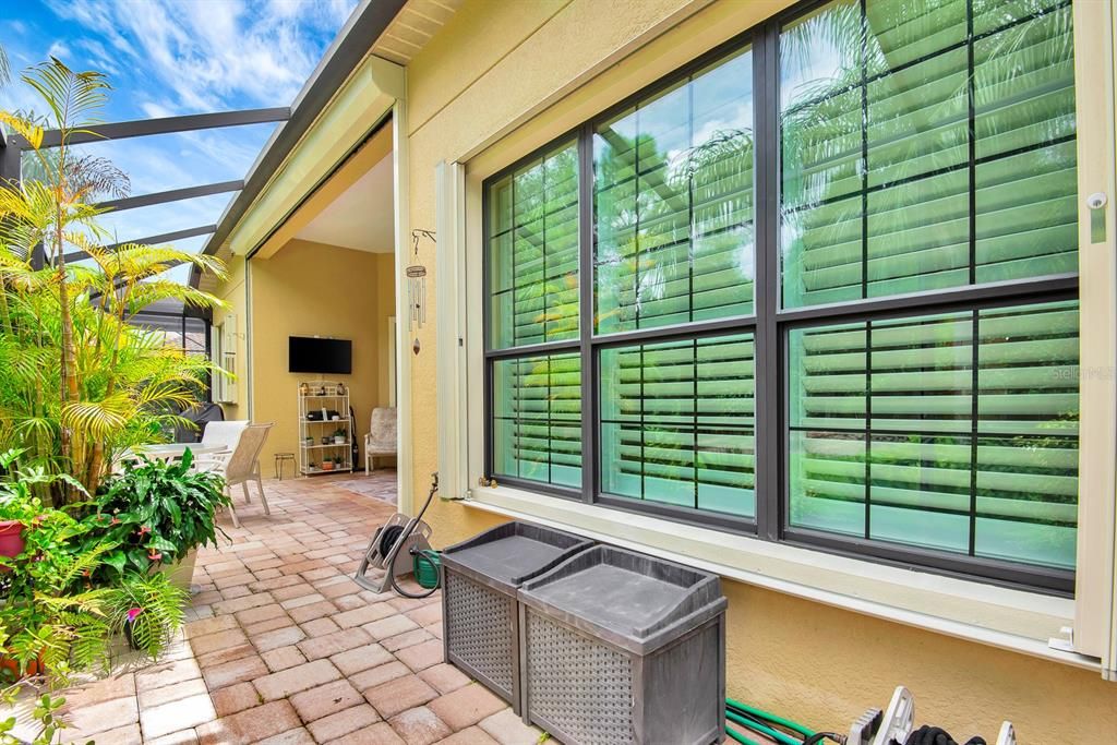 Active With Contract: $5,000 (3 beds, 3 baths, 2681 Square Feet)