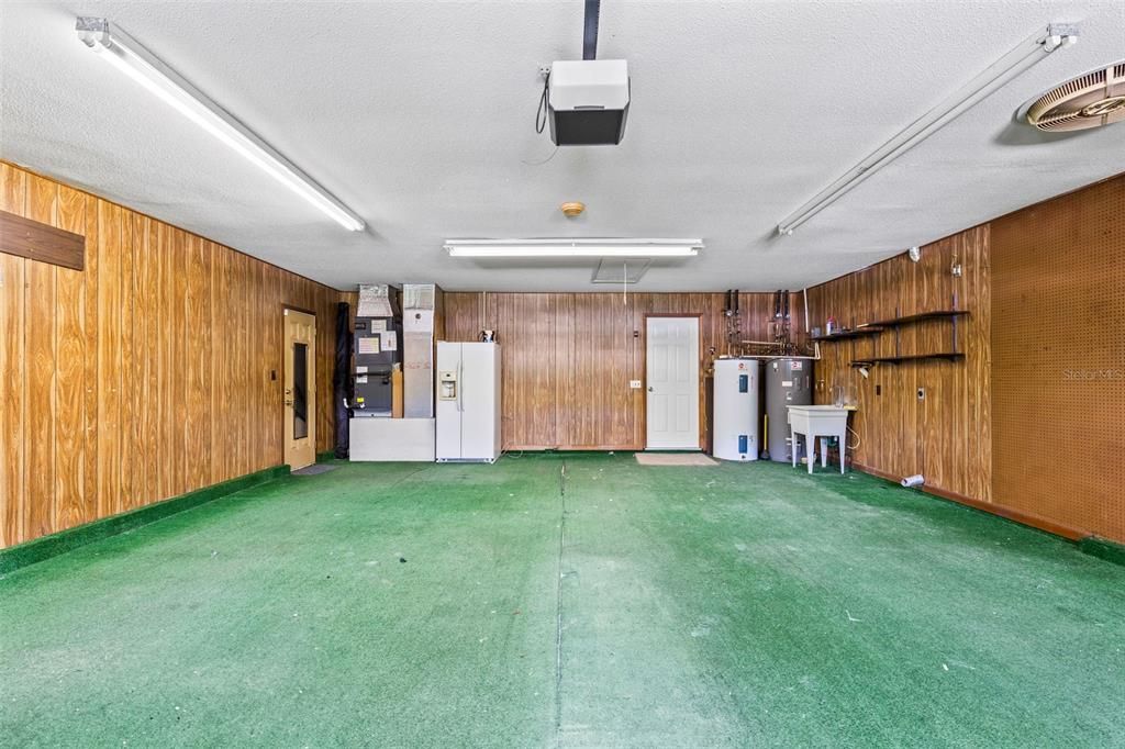 合同活跃: $375,000 (3 贝兹, 2 浴室, 1396 平方英尺)