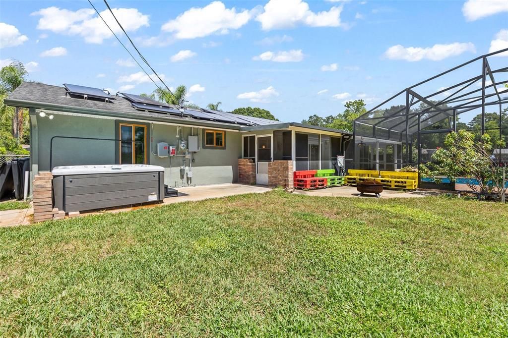 合同活跃: $375,000 (3 贝兹, 2 浴室, 1396 平方英尺)