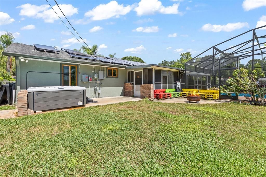 合同活跃: $375,000 (3 贝兹, 2 浴室, 1396 平方英尺)