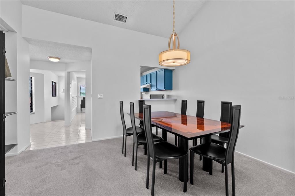 En Venta: $230,000 (2 camas, 2 baños, 1078 Pies cuadrados)