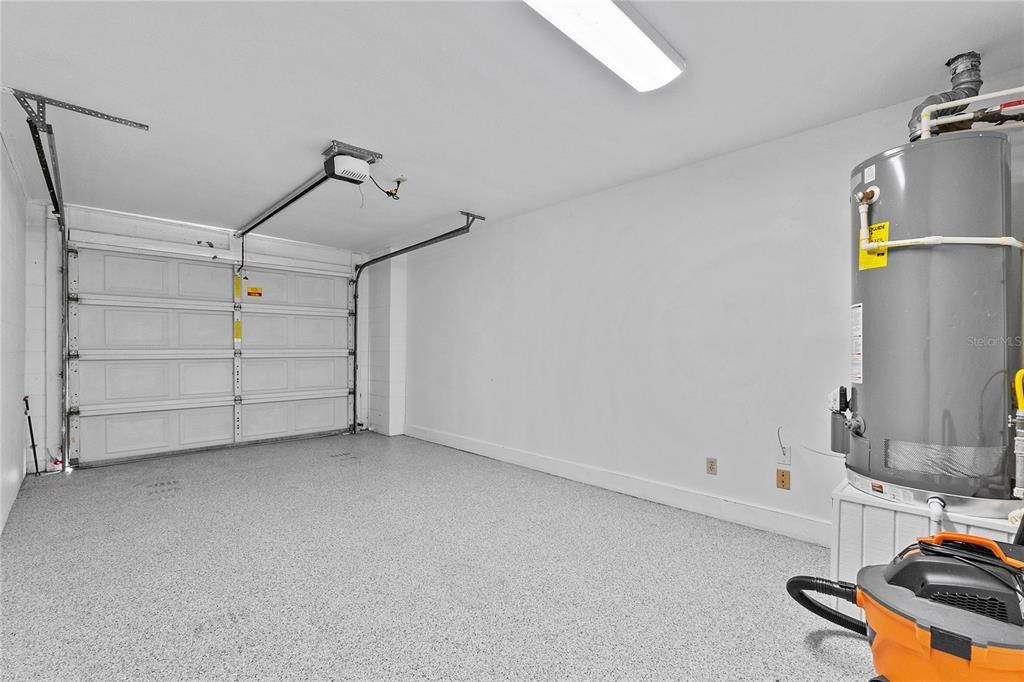 En Venta: $230,000 (2 camas, 2 baños, 1078 Pies cuadrados)