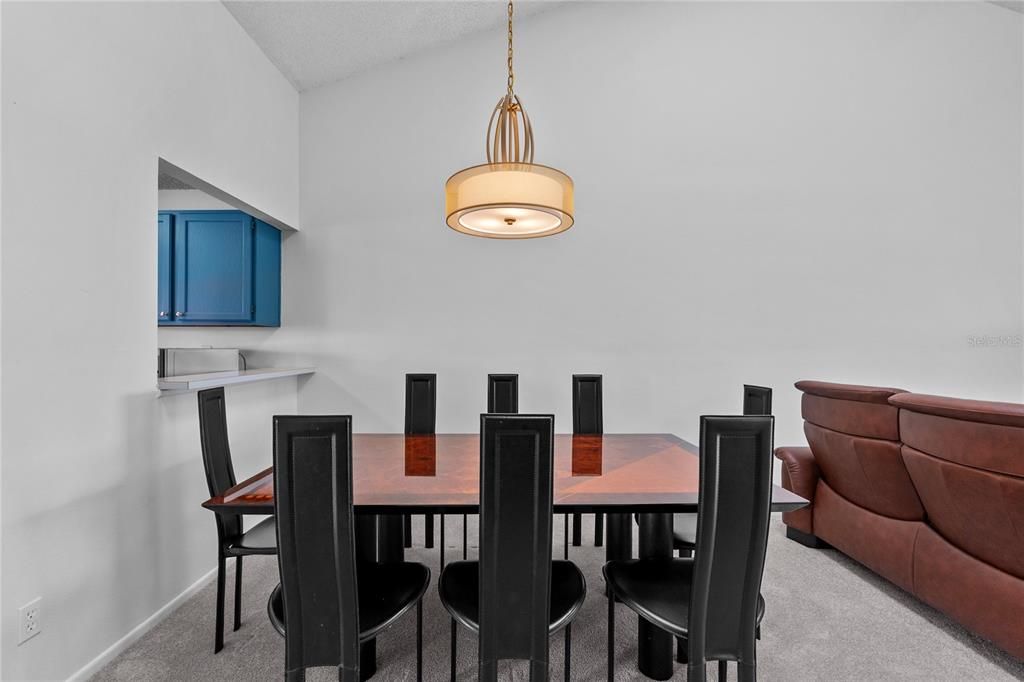 En Venta: $230,000 (2 camas, 2 baños, 1078 Pies cuadrados)