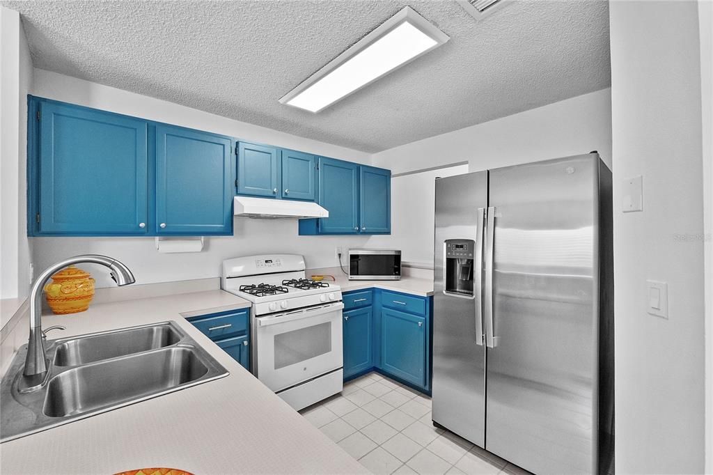 En Venta: $230,000 (2 camas, 2 baños, 1078 Pies cuadrados)