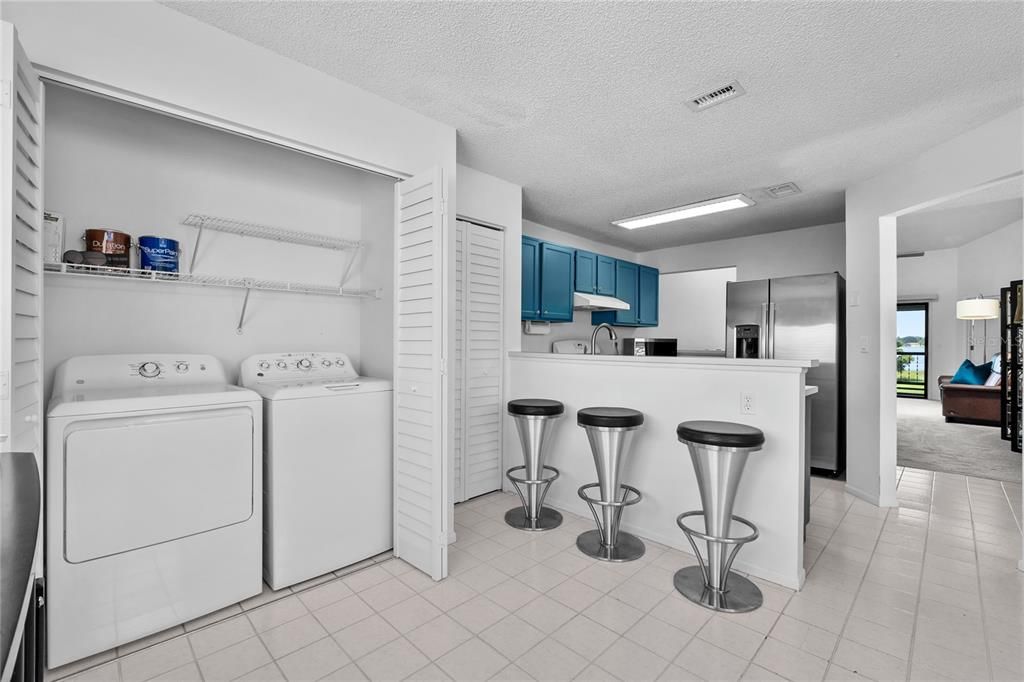 En Venta: $230,000 (2 camas, 2 baños, 1078 Pies cuadrados)