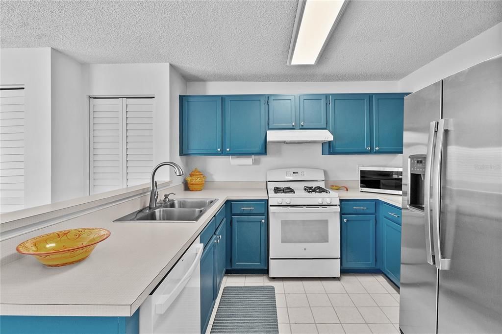 En Venta: $230,000 (2 camas, 2 baños, 1078 Pies cuadrados)