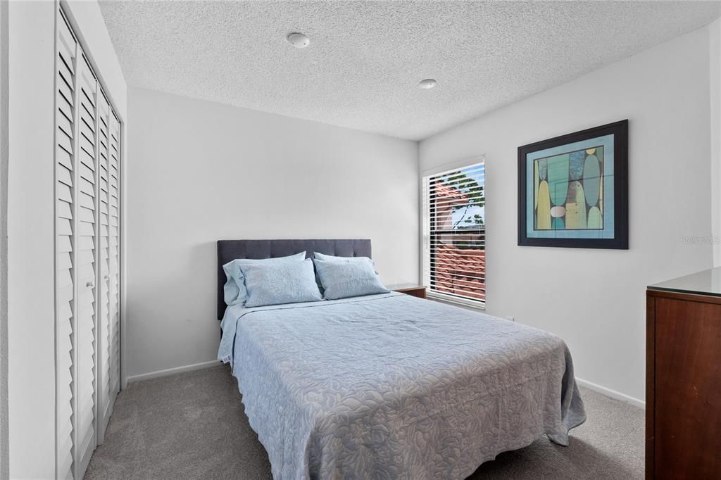 En Venta: $230,000 (2 camas, 2 baños, 1078 Pies cuadrados)