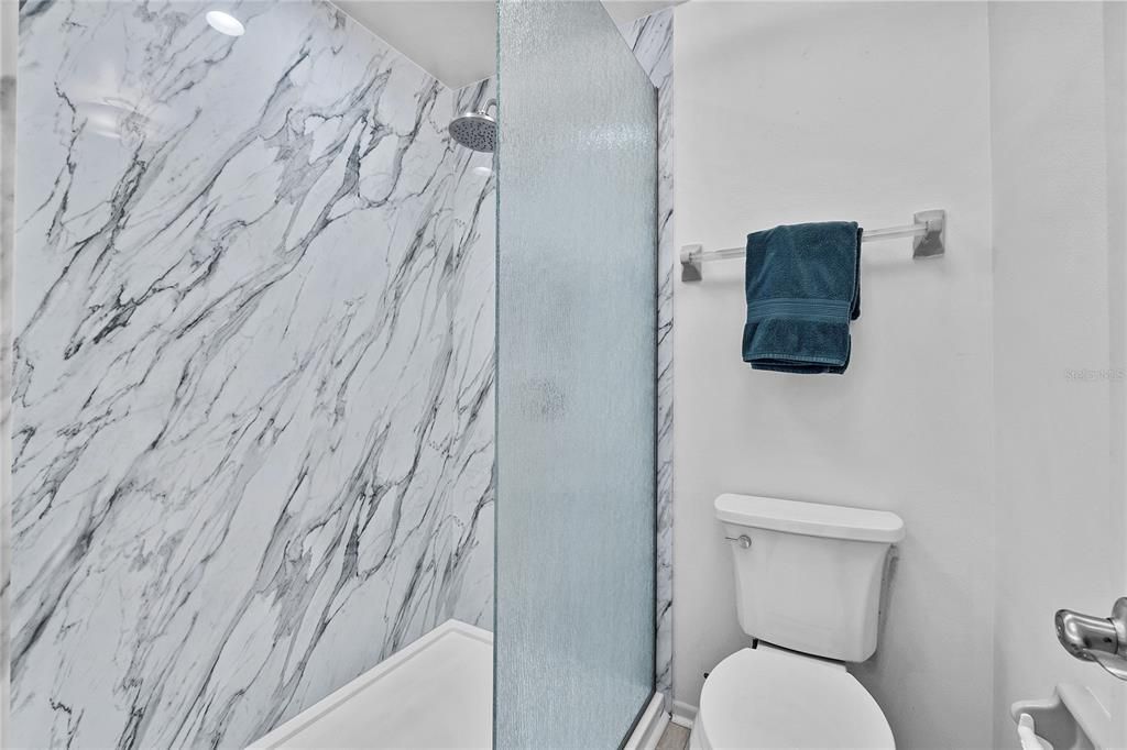 En Venta: $230,000 (2 camas, 2 baños, 1078 Pies cuadrados)