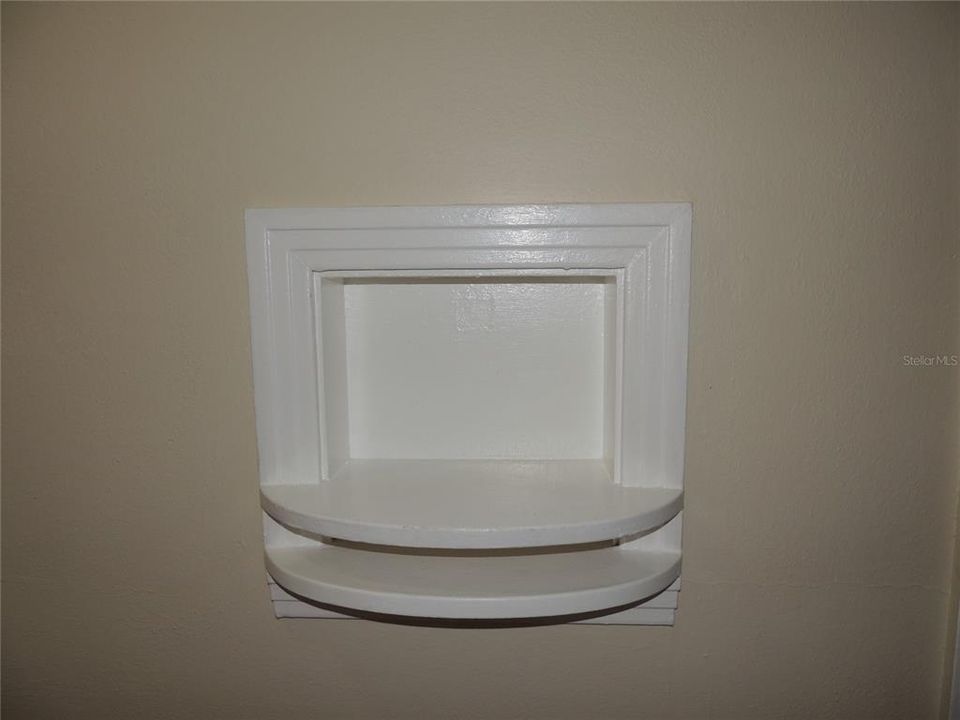 Active With Contract: $275,500 (4 beds, 2 baths, 1816 Square Feet)