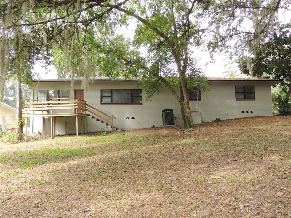 Active With Contract: $275,500 (4 beds, 2 baths, 1816 Square Feet)