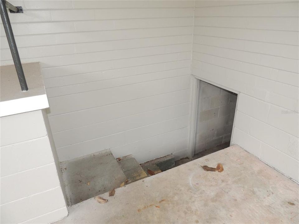 Active With Contract: $275,500 (4 beds, 2 baths, 1816 Square Feet)