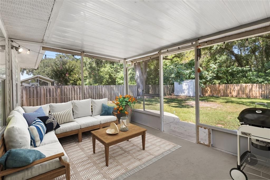 For Sale: $356,000 (4 beds, 2 baths, 1811 Square Feet)