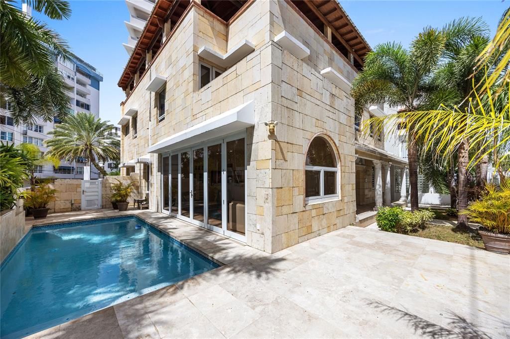 待售: $3,950,000 (6 贝兹, 5 浴室, 4553 平方英尺)