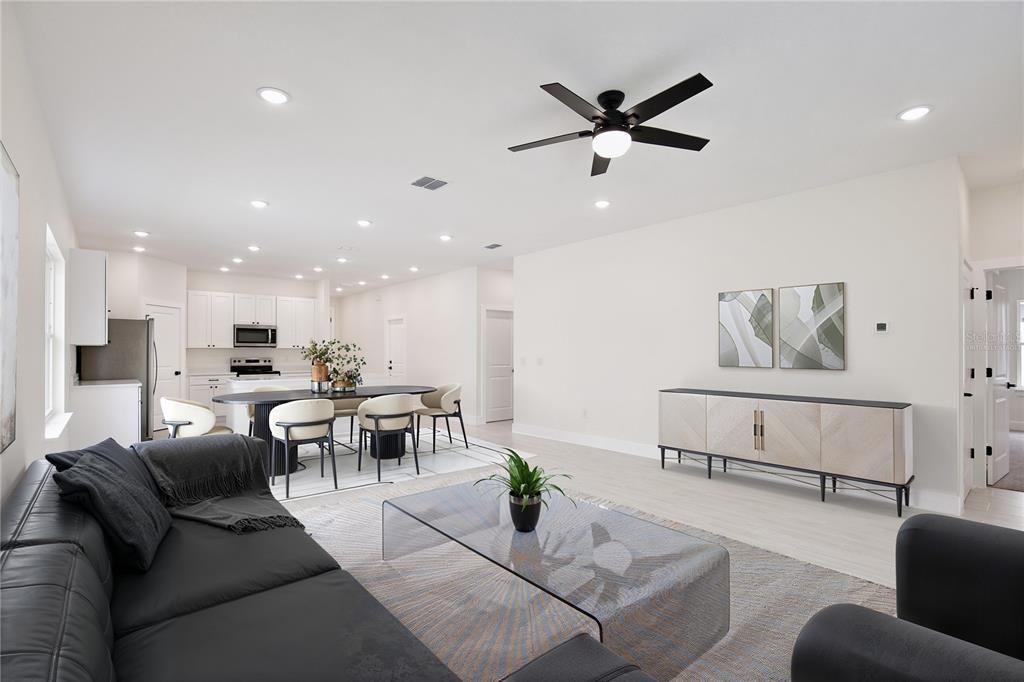 Activo con contrato: $349,900 (4 camas, 2 baños, 1846 Pies cuadrados)