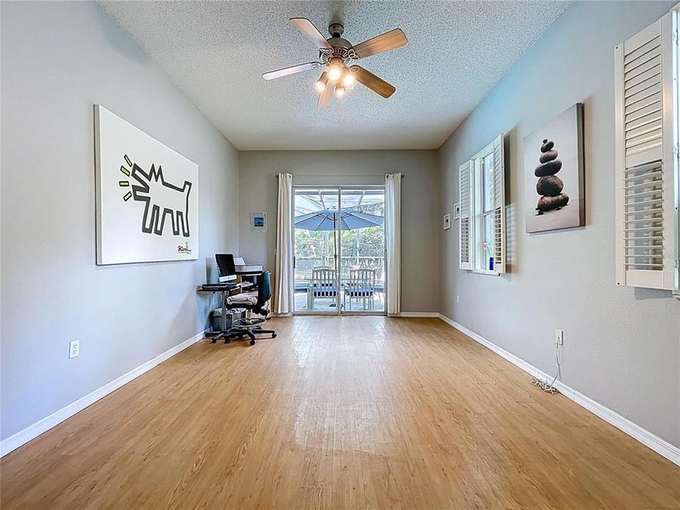 For Sale: $630,000 (5 beds, 3 baths, 2947 Square Feet)