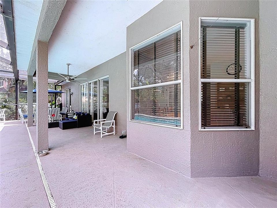 For Sale: $630,000 (5 beds, 3 baths, 2947 Square Feet)