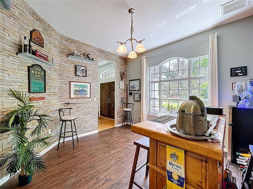 For Sale: $630,000 (5 beds, 3 baths, 2947 Square Feet)