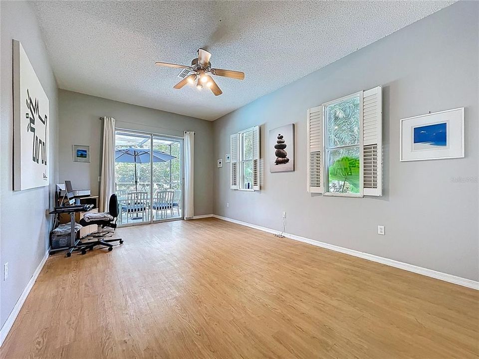 For Sale: $630,000 (5 beds, 3 baths, 2947 Square Feet)