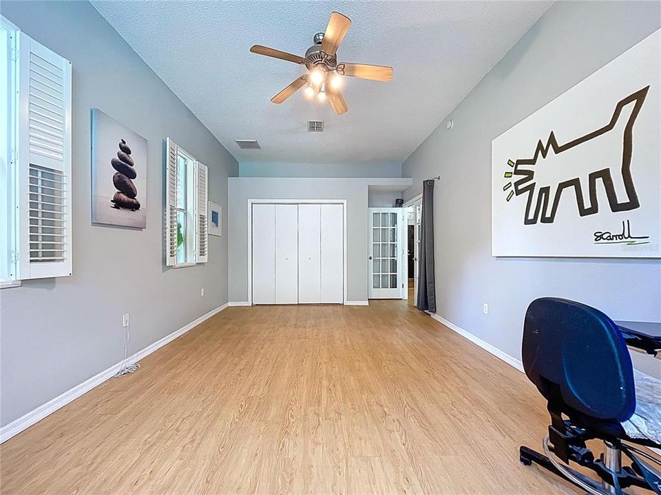 For Sale: $630,000 (5 beds, 3 baths, 2947 Square Feet)