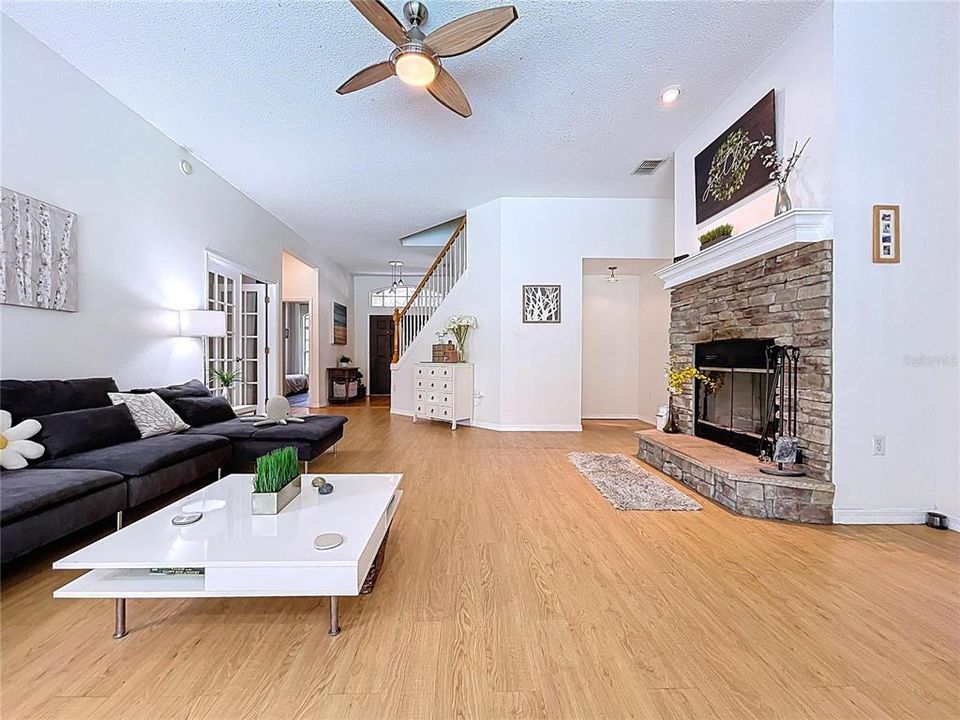 For Sale: $630,000 (5 beds, 3 baths, 2947 Square Feet)