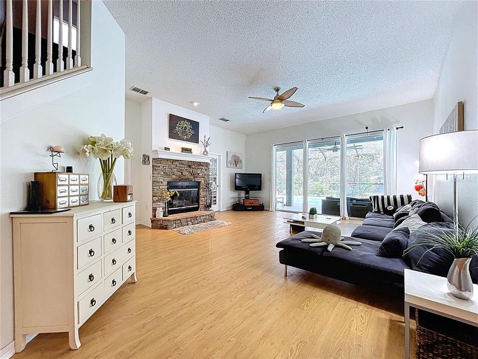 For Sale: $630,000 (5 beds, 3 baths, 2947 Square Feet)