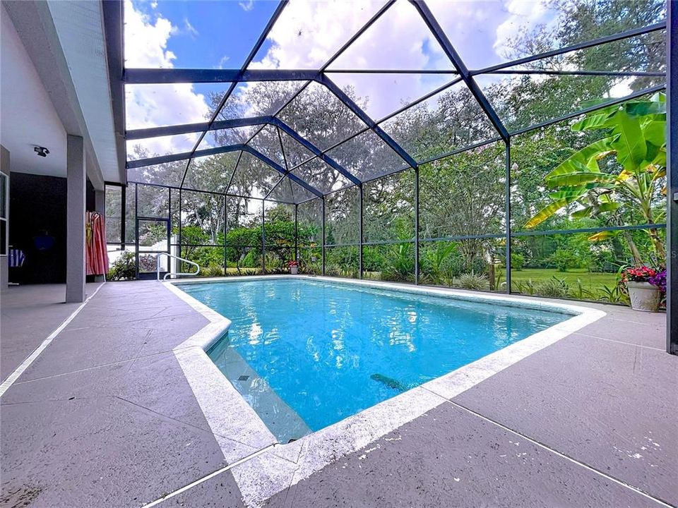 For Sale: $630,000 (5 beds, 3 baths, 2947 Square Feet)