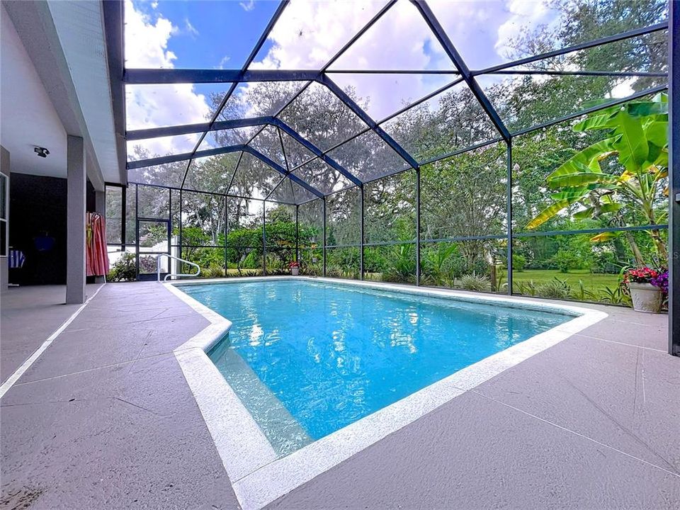 For Sale: $630,000 (5 beds, 3 baths, 2947 Square Feet)