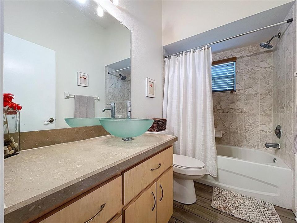 For Sale: $630,000 (5 beds, 3 baths, 2947 Square Feet)