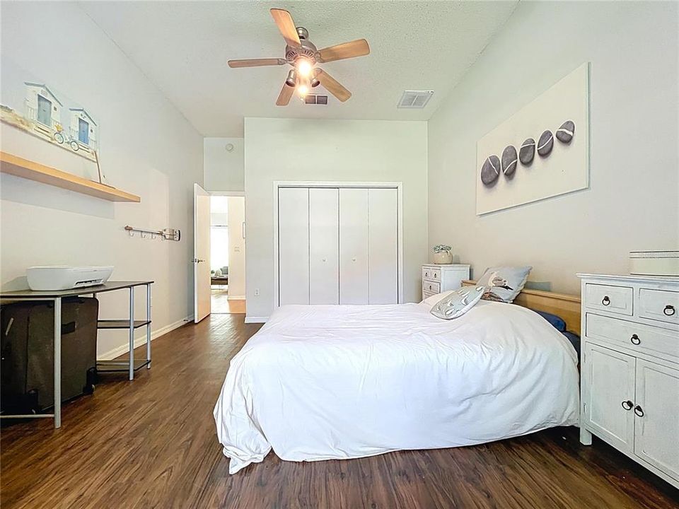 For Sale: $630,000 (5 beds, 3 baths, 2947 Square Feet)