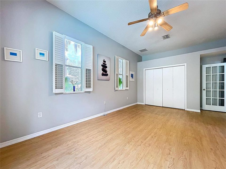 For Sale: $630,000 (5 beds, 3 baths, 2947 Square Feet)