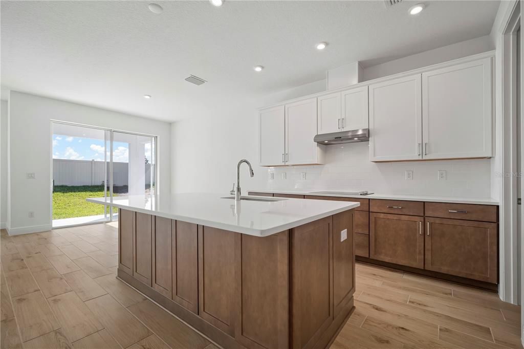 待售: $497,650 (3 贝兹, 3 浴室, 2046 平方英尺)