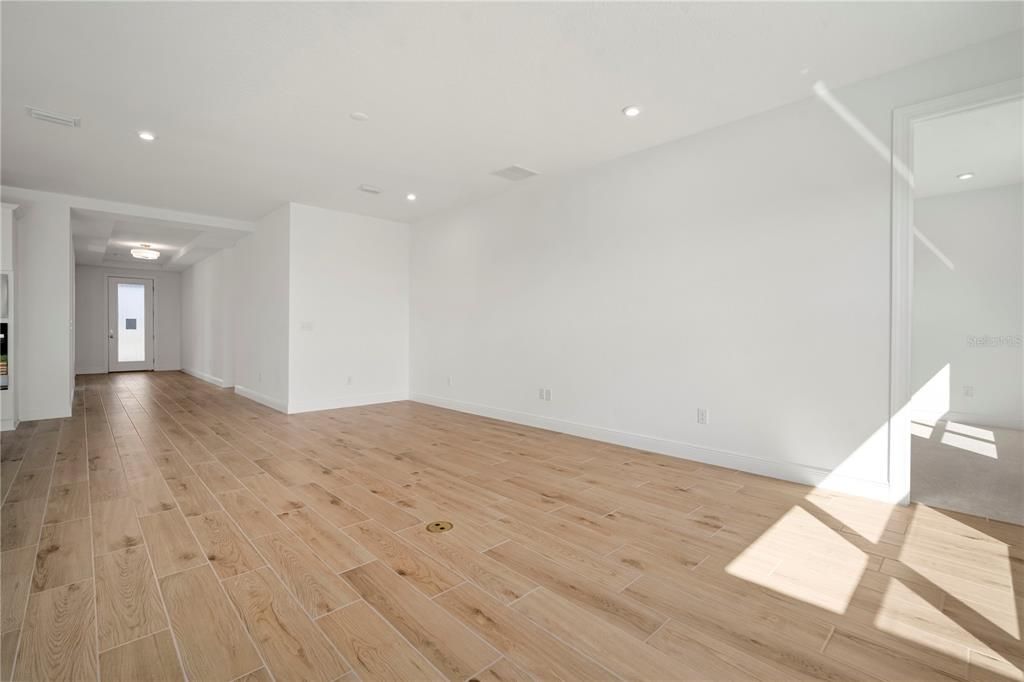 待售: $497,650 (3 贝兹, 3 浴室, 2046 平方英尺)