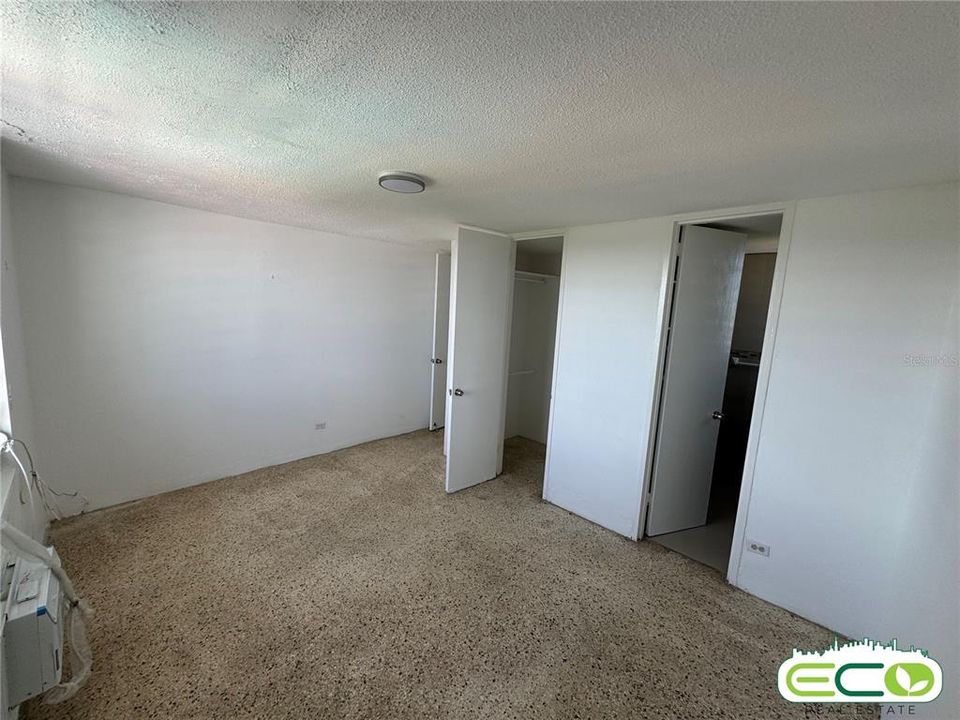 Active With Contract: $150,000 (3 beds, 2 baths, 784 Square Feet)