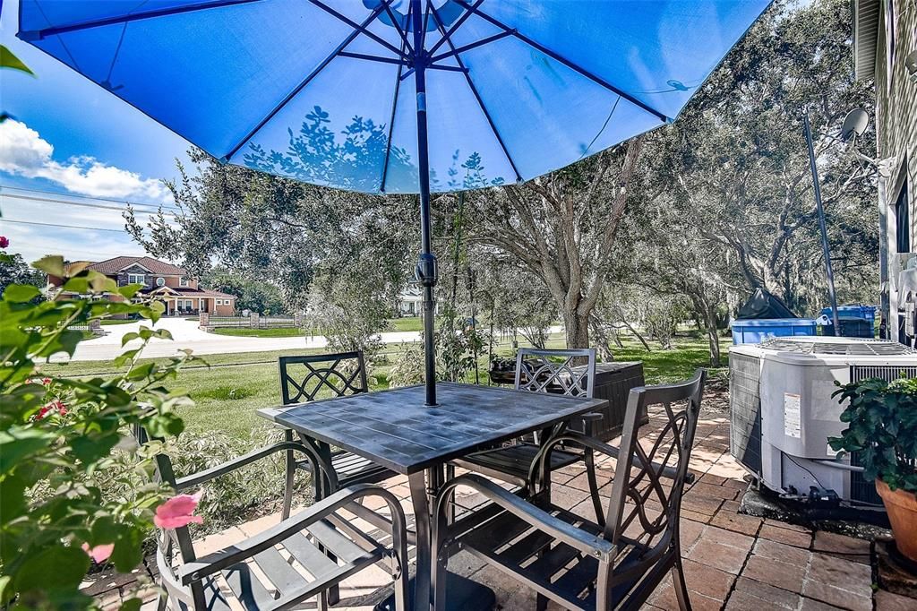 待售: $280,000 (2 贝兹, 1 浴室, 1134 平方英尺)