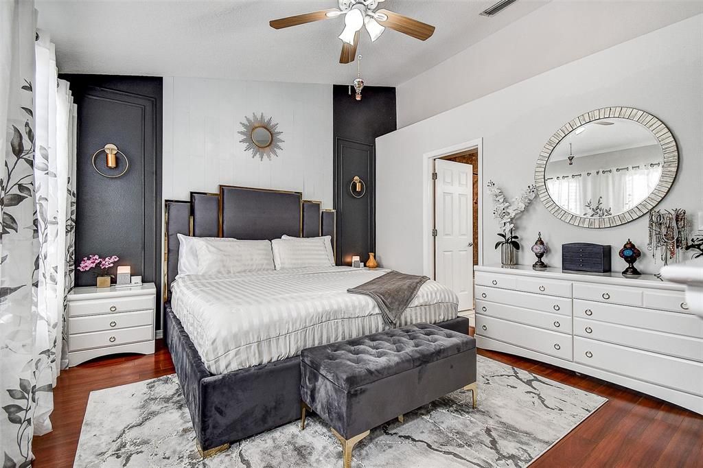 待售: $280,000 (2 贝兹, 1 浴室, 1134 平方英尺)