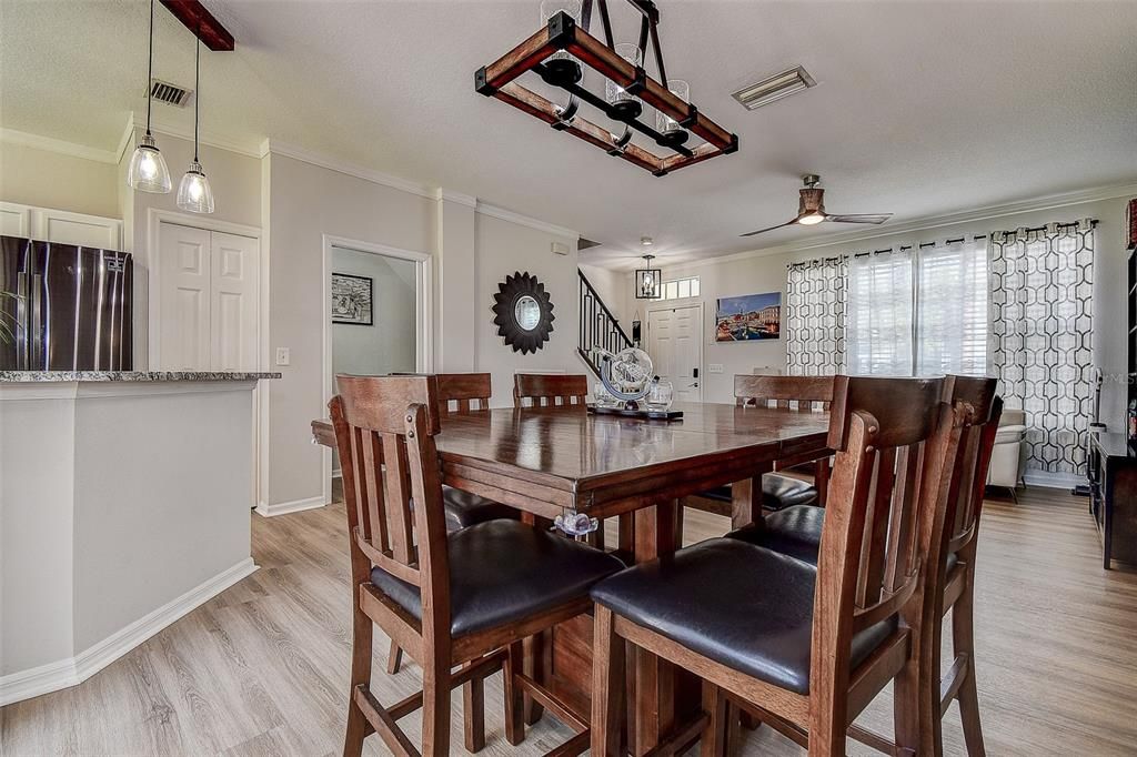 待售: $280,000 (2 贝兹, 1 浴室, 1134 平方英尺)