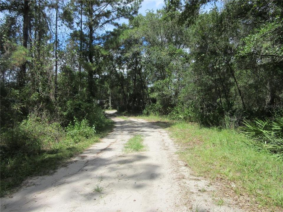 На продажу: $45,900 (0.80 acres)