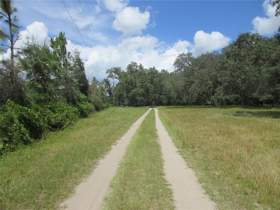 На продажу: $45,900 (0.80 acres)