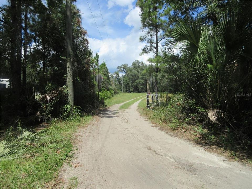 На продажу: $45,900 (0.80 acres)