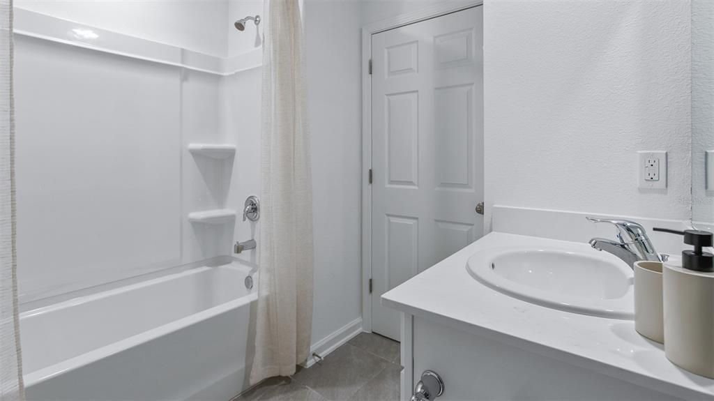 Active With Contract: $262,990 (3 beds, 2 baths, 1308 Square Feet)