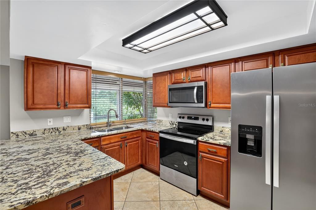 For Sale: $267,900 (3 beds, 2 baths, 1641 Square Feet)